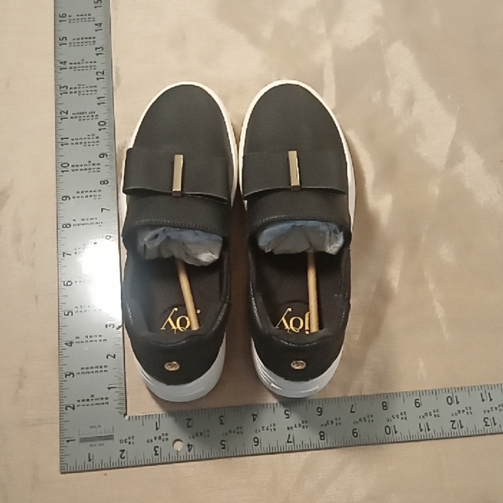 Joy Black Slip-On Sneakers NEW - Picture 2 of 7